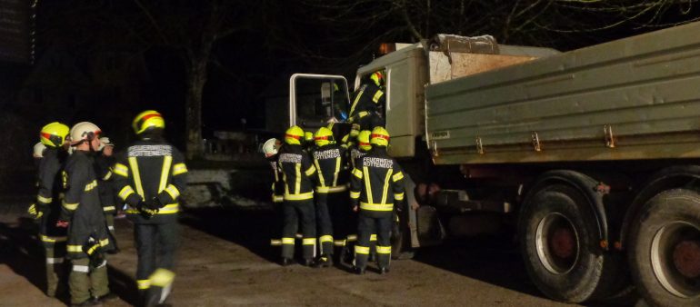 Übung “Personenrettung LKW”