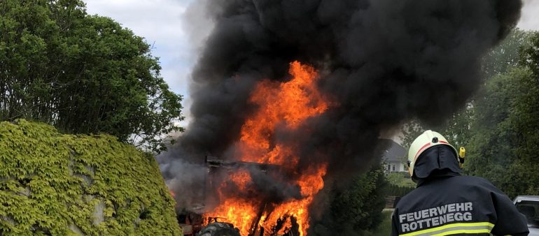 Traktorbrand in Oberstraß