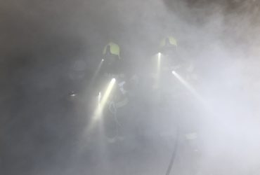 Feuerwehr  Rottenegg übt Fahrzeugbrand in Tiefgarage
