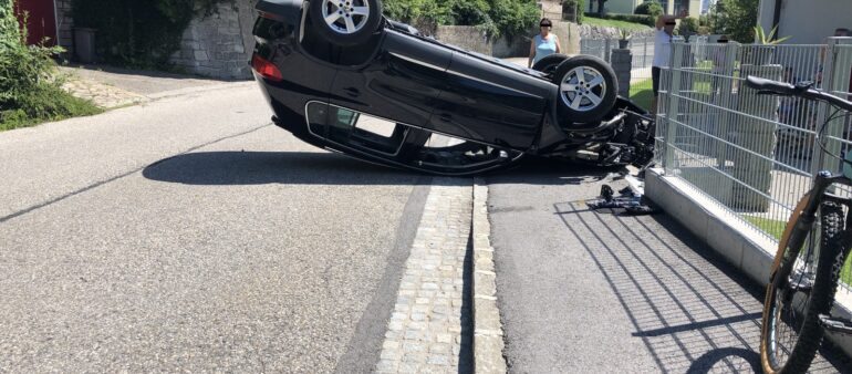 Verkehrsunfall vor dem Feuerwehrhaus